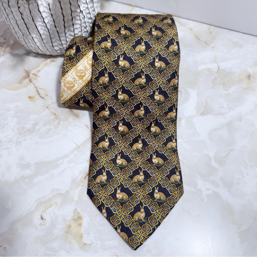 MCM Vintage Men's Silk Bunny/Rabbit Print‎ Tie Brown Italy 3 3/8"W x 60"L Preppy